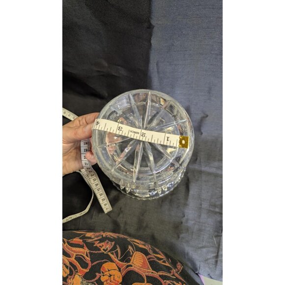 Vintage pressed glass crystal vase - some scratches - Picture 2 of 10